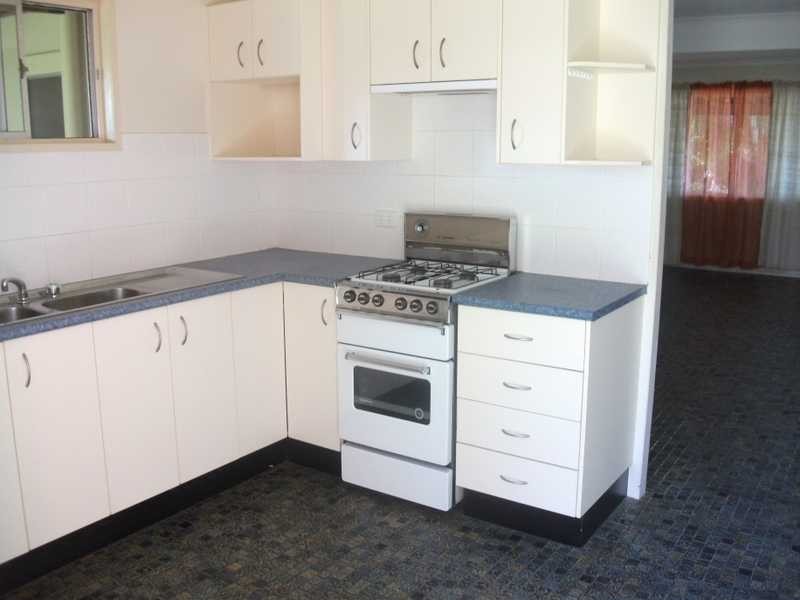 9 Prince Street, Beachmere QLD 4510