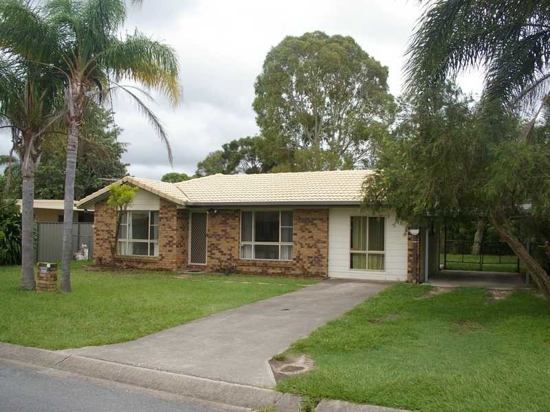 21 Gillian Street, Beachmere QLD 4510