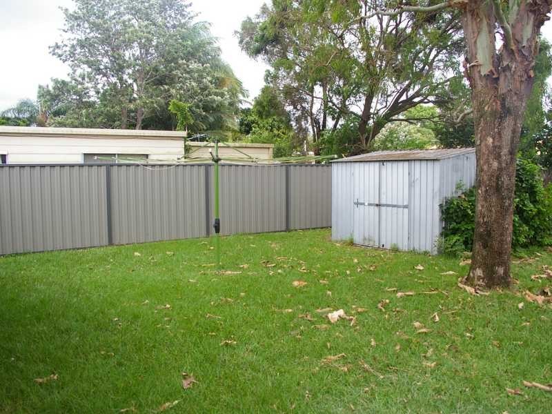 21 Gillian Street, Beachmere QLD 4510