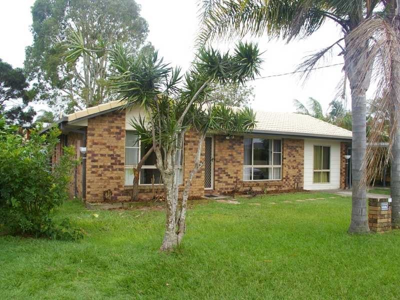 21 Gillian Street, Beachmere QLD 4510