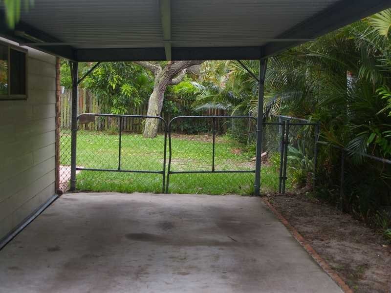 21 Gillian Street, Beachmere QLD 4510