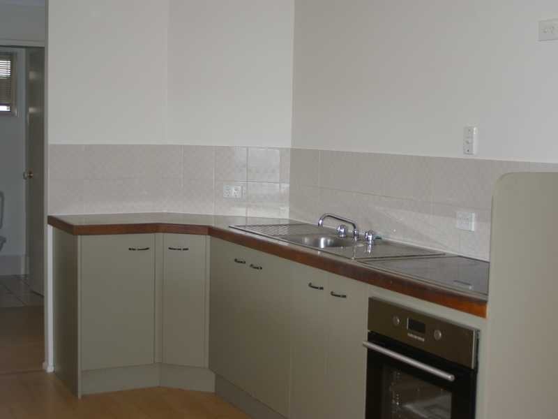 21 Gillian Street, Beachmere QLD 4510