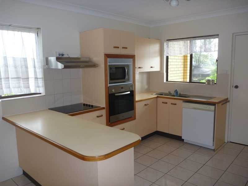 1/3 Dolphin Drive, Bongaree QLD 4507