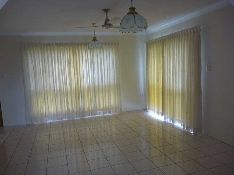 1/3 Dolphin Drive, Bongaree QLD 4507