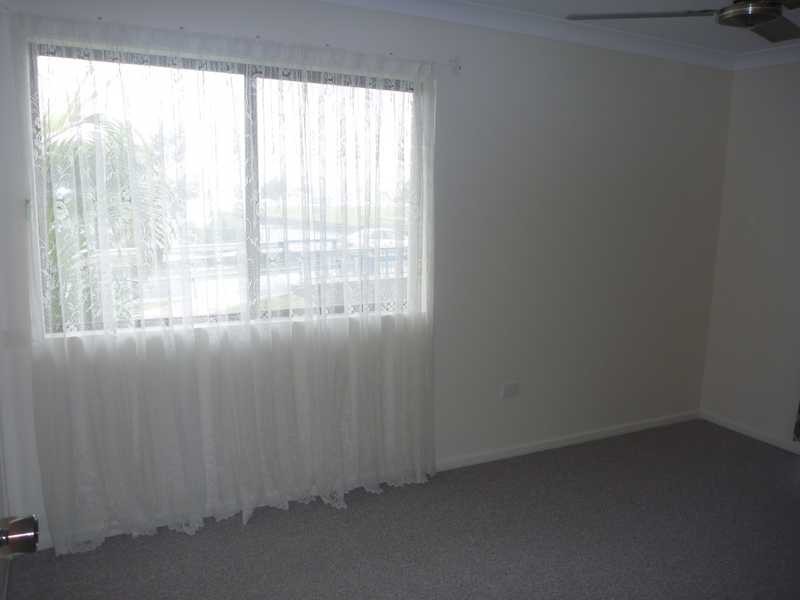 1/3 Dolphin Drive, Bongaree QLD 4507