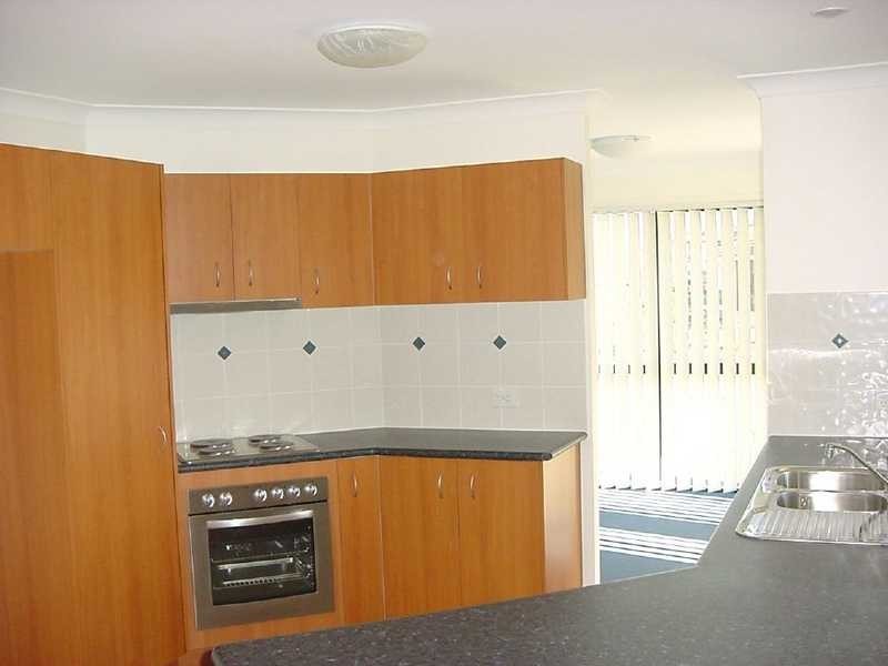 137 Carpenter Way, Sandstone Point QLD 4511