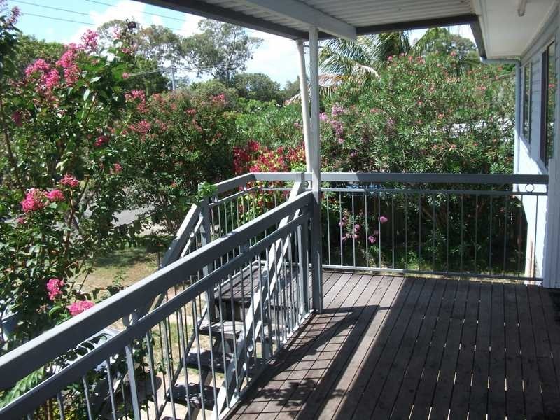 10 Dwyer Street, Beachmere QLD 4510