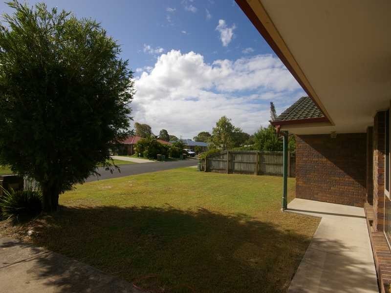 19 Columbia Drive, Beachmere QLD 4510
