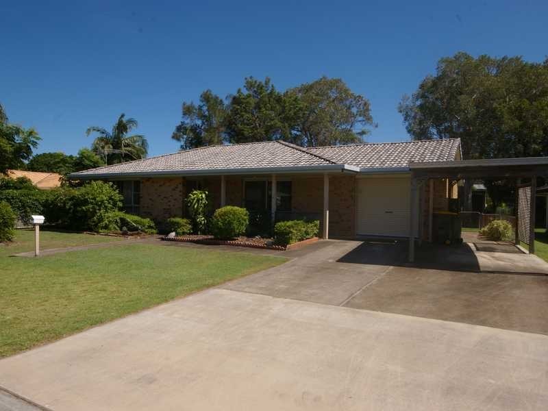 15 Gretel Street, Beachmere QLD 4510