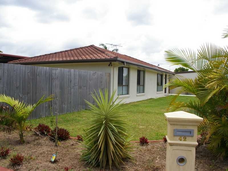 42 Moatah Drive, Beachmere QLD 4510