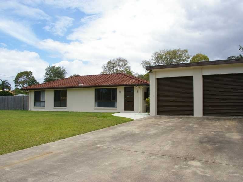 42 Moatah Drive, Beachmere QLD 4510