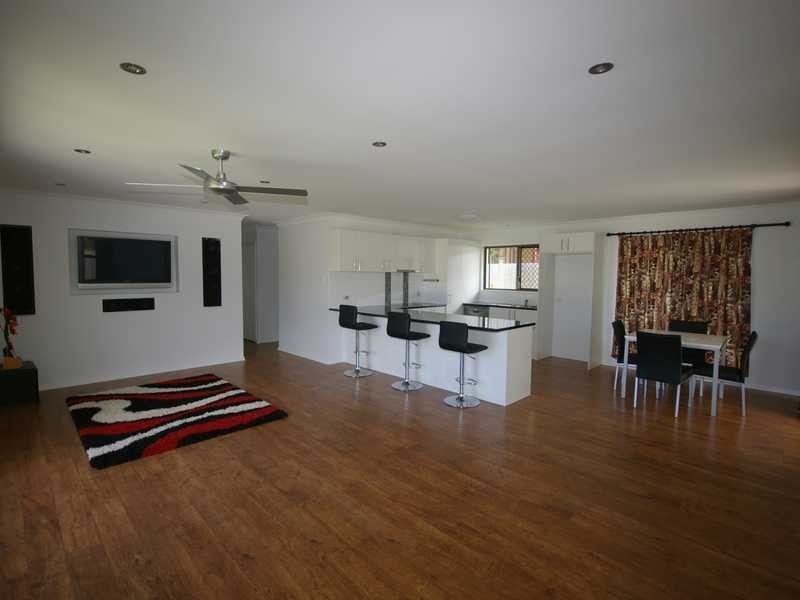 42 Moatah Drive, Beachmere QLD 4510