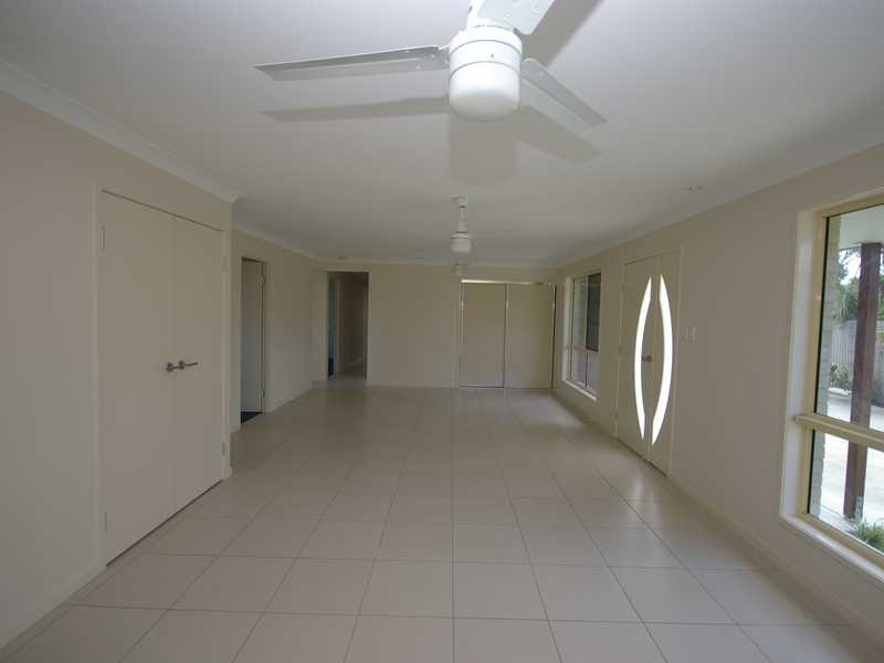 4/143 Bishop Road, Beachmere QLD 4510