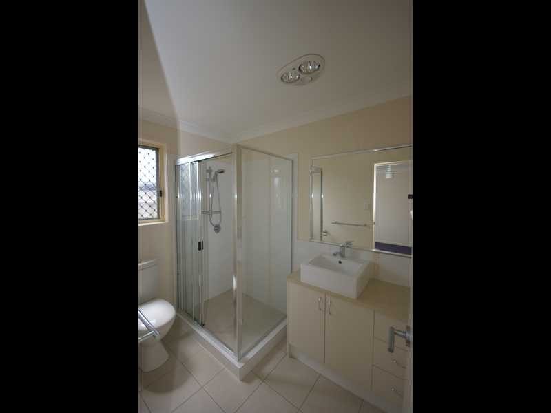 4/143 Bishop Road, Beachmere QLD 4510