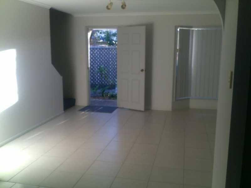 1/23 Rosella Street, Bongaree QLD 4507