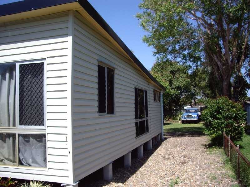 10 Gibson Street, Beachmere QLD 4510