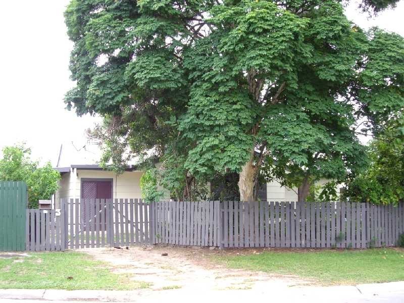 3 Grove Street, Beachmere QLD 4510