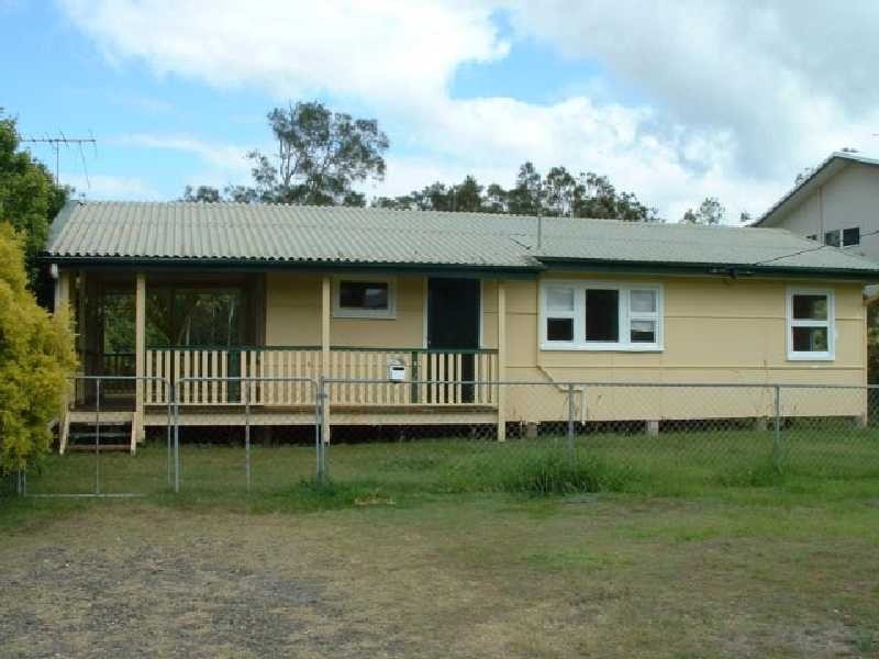 118 Biggs Avenue, Beachmere QLD 4510