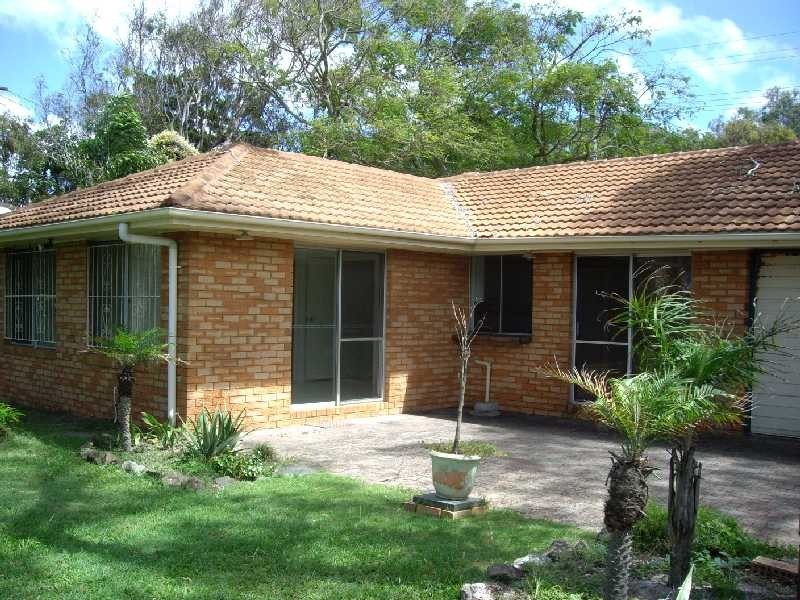 22 Bayside Drive, Beachmere QLD 4510