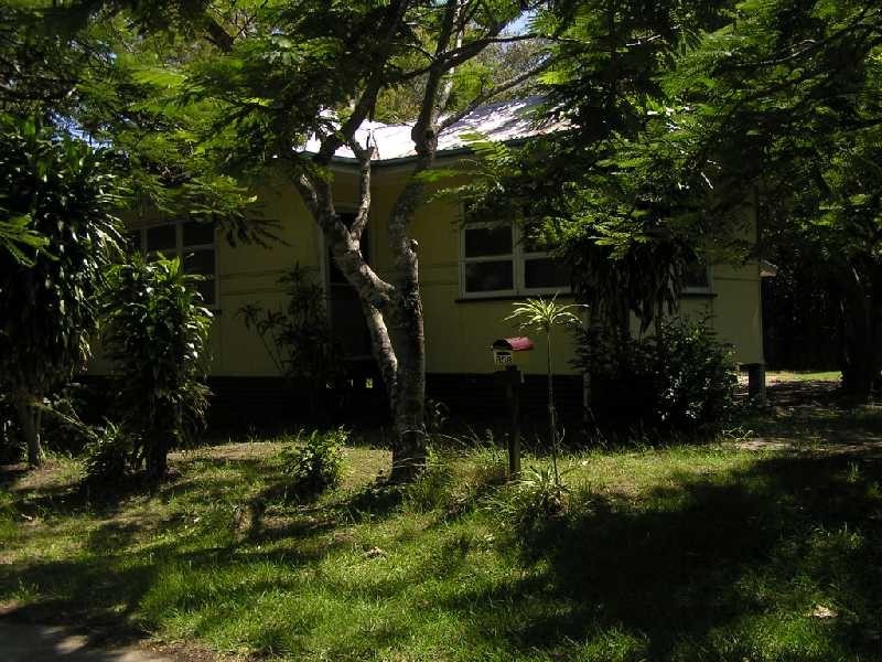 858 Beachmere Road, Beachmere QLD 4510