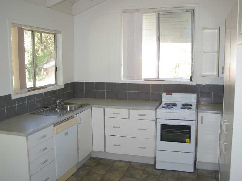 13 Elizabeth Street, Beachmere QLD 4510