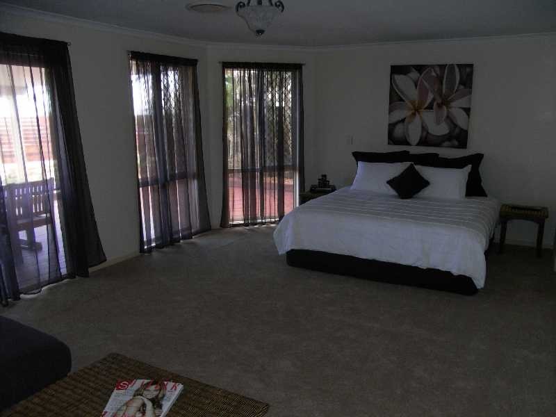 27 Grace Street, Beachmere QLD 4510