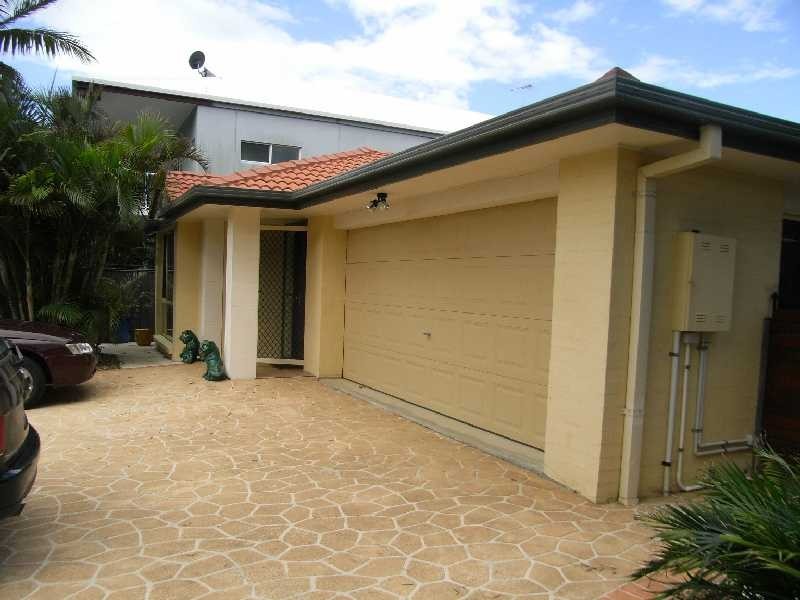 27 Grace Street, Beachmere QLD 4510