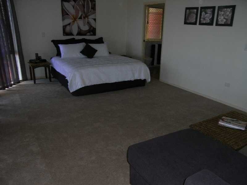 27 Grace Street, Beachmere QLD 4510