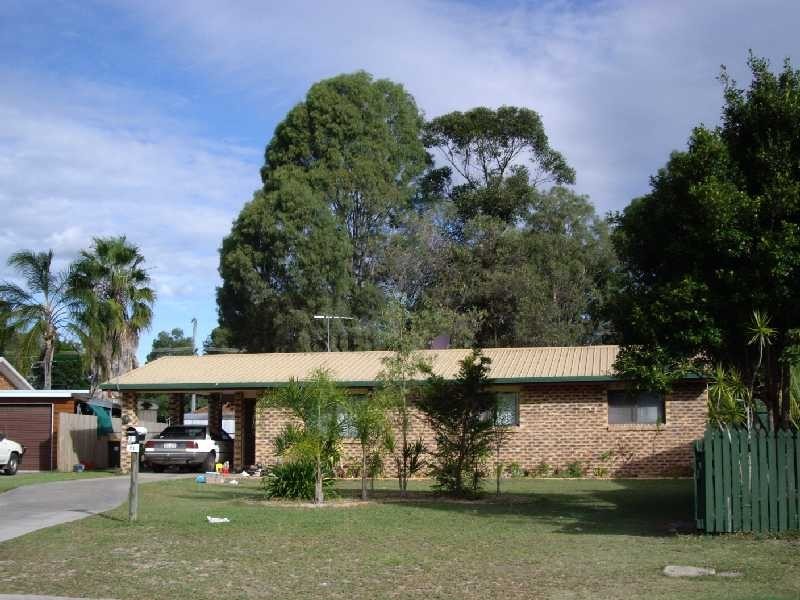 21 Moatah Drive, Beachmere QLD 4510