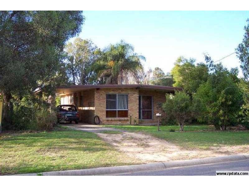 5 Lalroy Street, Beachmere QLD 4510