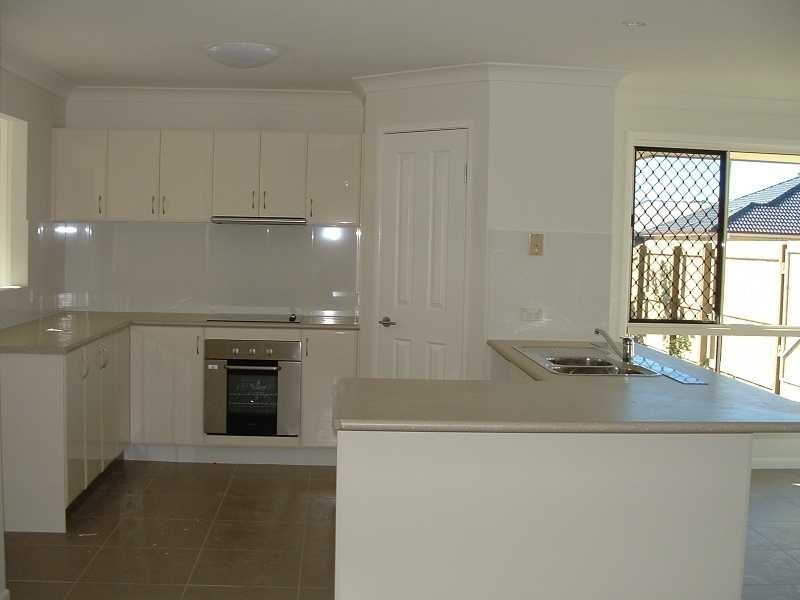 5/3 Weeroona Avenue, Beachmere QLD 4510