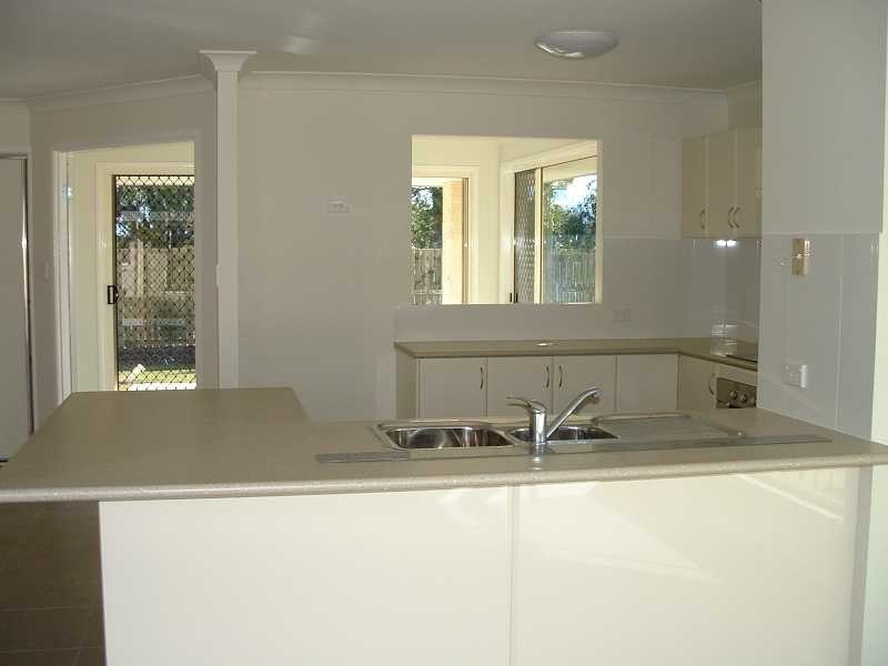 5/3 Weeroona Avenue, Beachmere QLD 4510