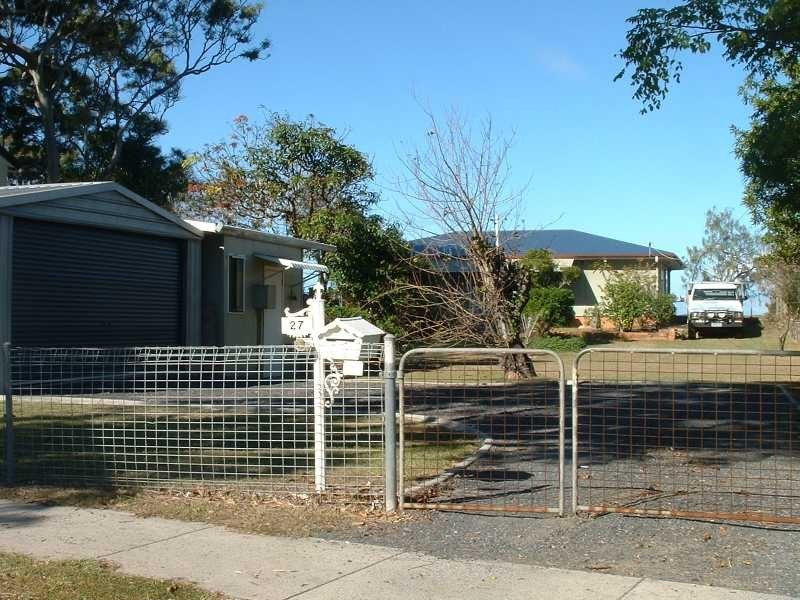 27 Biggs Avenue, Beachmere QLD 4510