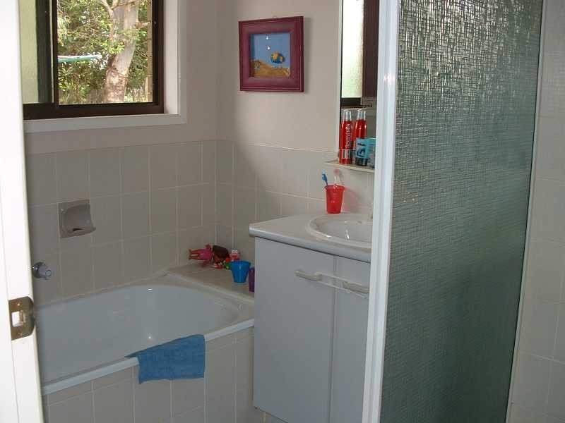 7 Siska Court, Beachmere QLD 4510