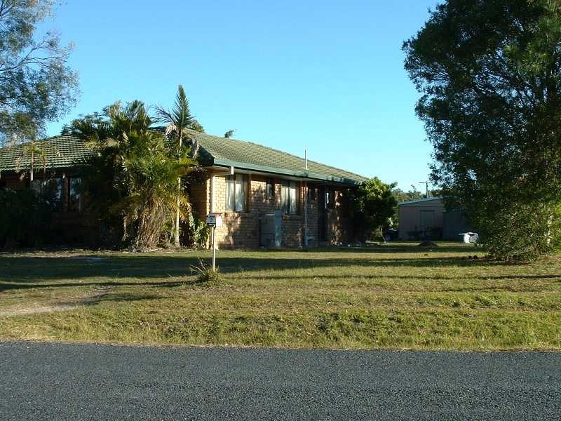 2 Malcolm Street, Beachmere QLD 4510