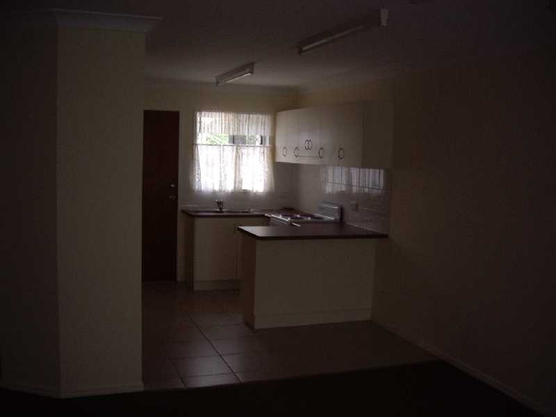 1/10 Bishop Road, Beachmere QLD 4510