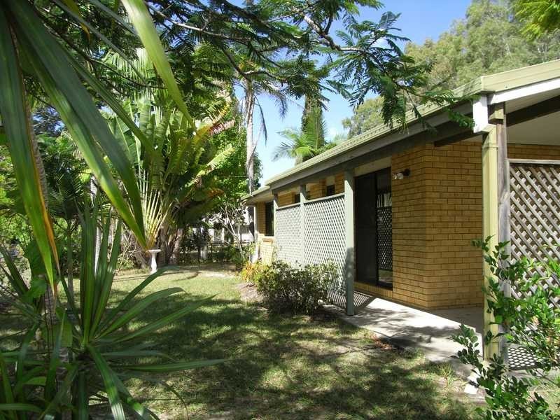 18 Progress Ave, Beachmere QLD 4510