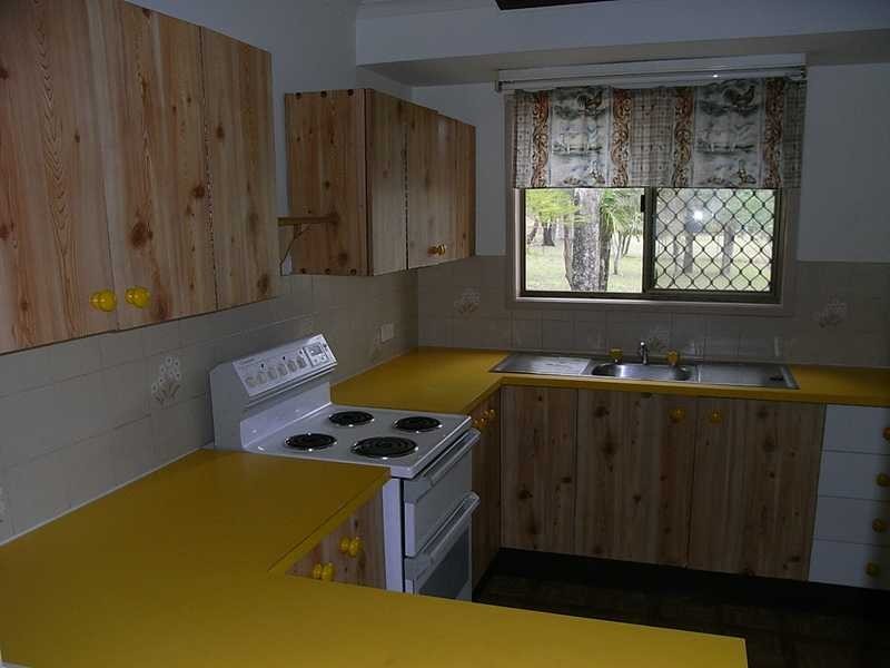 18 Progress Ave, Beachmere QLD 4510