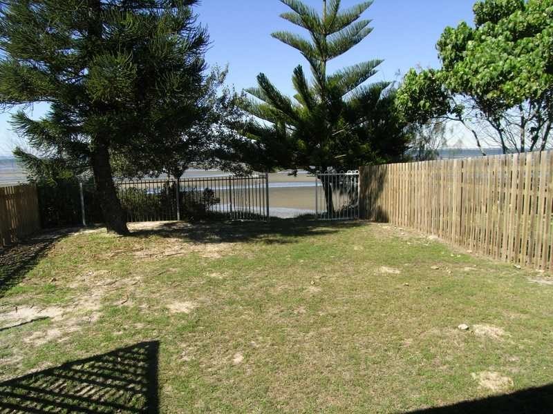 Unit 1/65 Coronation Avenue, Beachmere QLD 4510