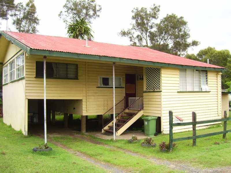 110 Biggs Avenue, Beachmere QLD 4510