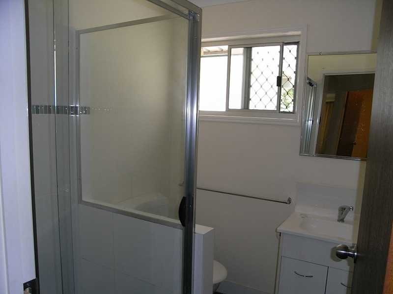 2/10 Bishop Road, Beachmere QLD 4510