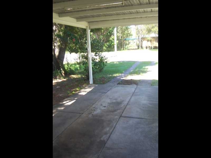 2/10 Bishop Road, Beachmere QLD 4510