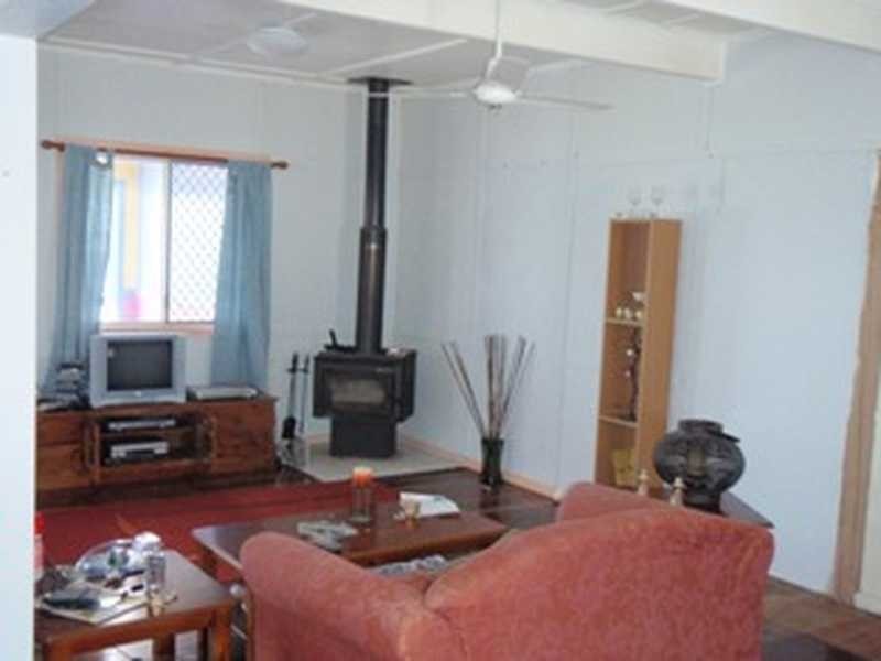 79 Biggs Avenue, Beachmere QLD 4510