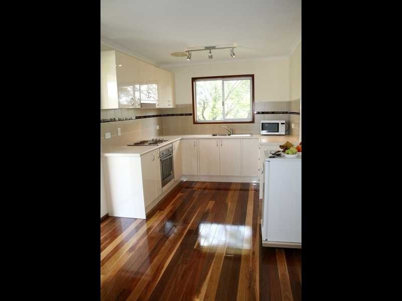 Flinders View QLD 4305