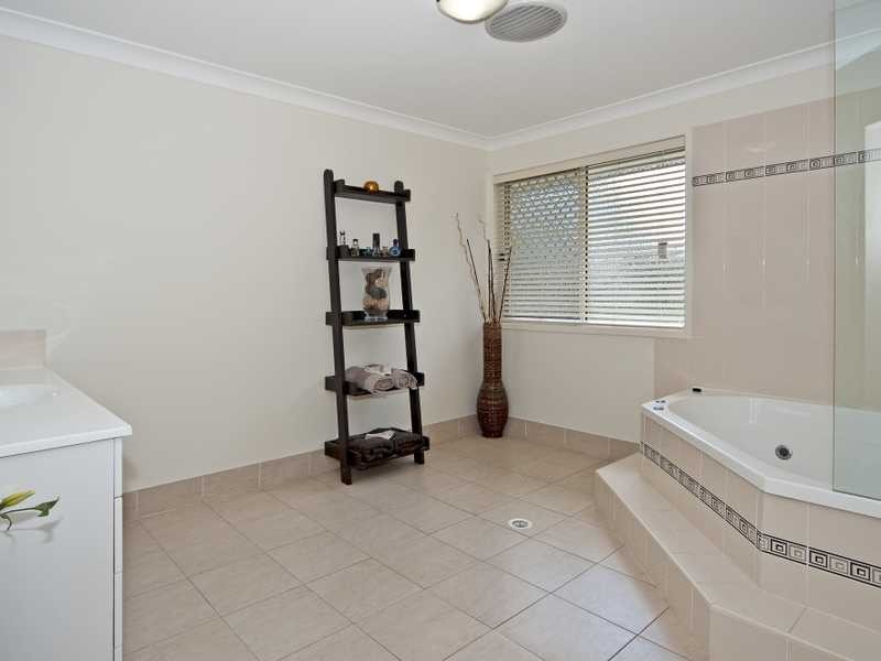 Pine Mountain QLD 4306