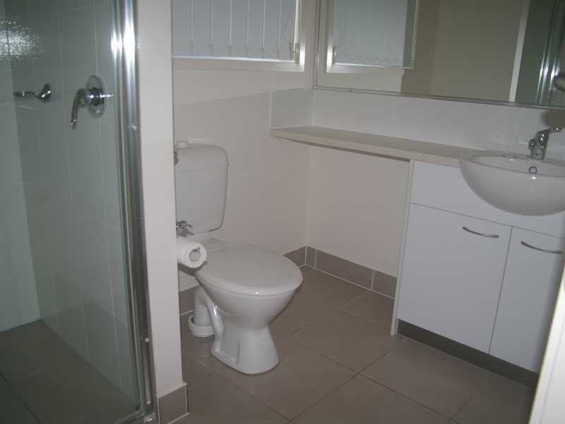 Unit 2/5 Judith Street, Flinders View QLD 4305