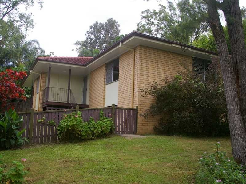 6 Lang Court, Goodna QLD 4300