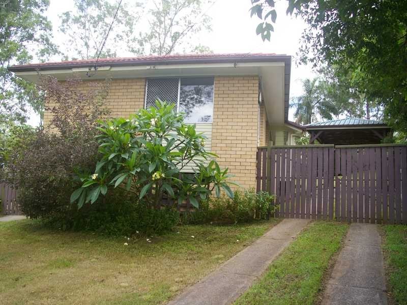 6 Lang Court, Goodna QLD 4300