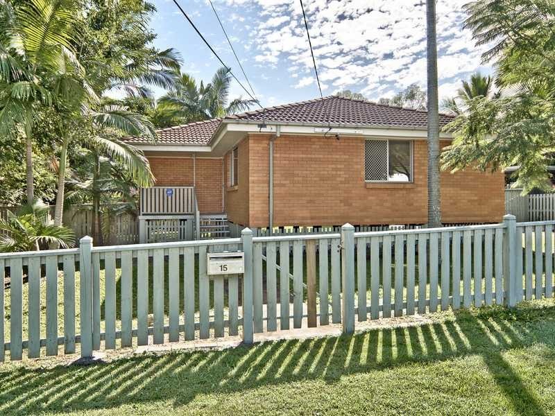 15 Brian Street, Riverview QLD 4303