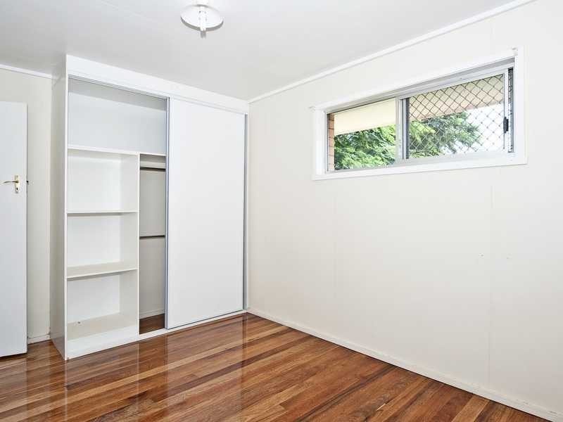 15 Brian Street, Riverview QLD 4303